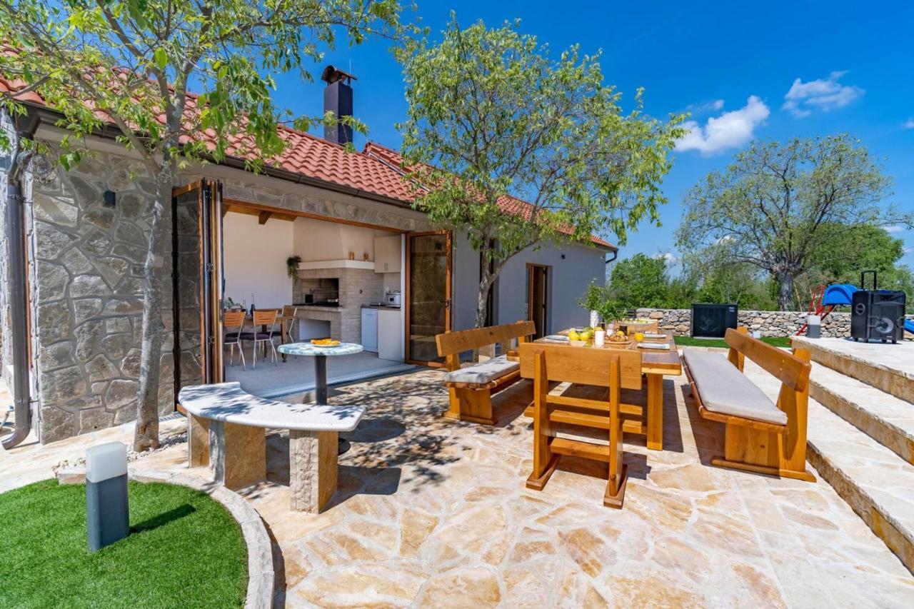 New! Promina Luxury Villa With 72Sqm Heated Pool, Jacuzzi, Infrared Sauna, Tennis Court, Media Room Bogatic Exterior photo